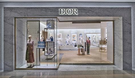 dior saudi arabia online.